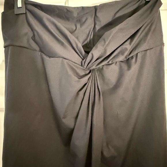 SKIMS Signature Swimsuit Cover Up Sarong Skirt Onyx Black - Picture 4 of 11